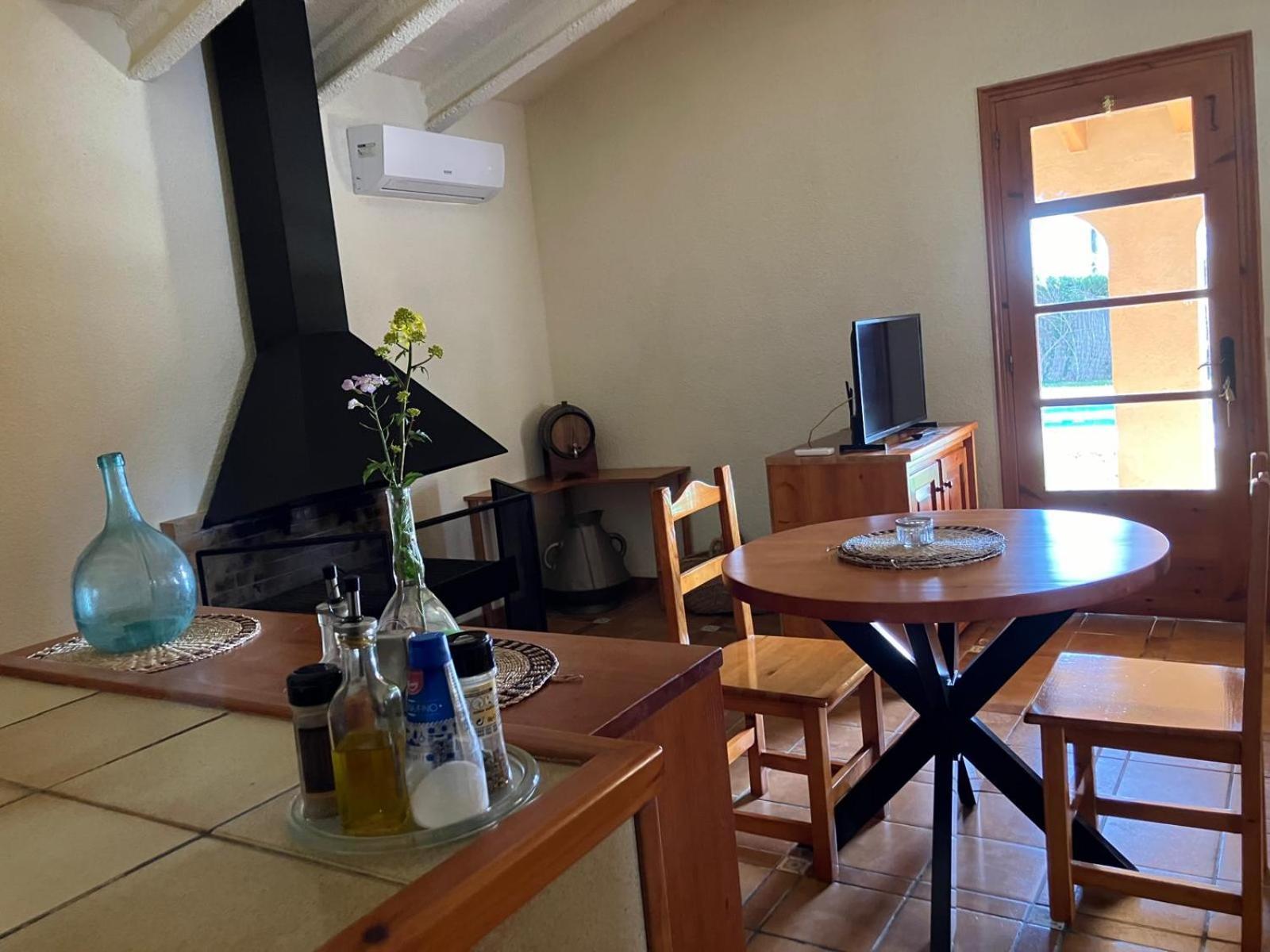 Apartment With Private Pool And Garden San Martín Sarroca Zewnętrze zdjęcie